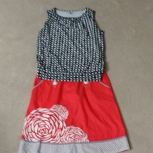 Worthington black & white geometric sleeveless top with red accents